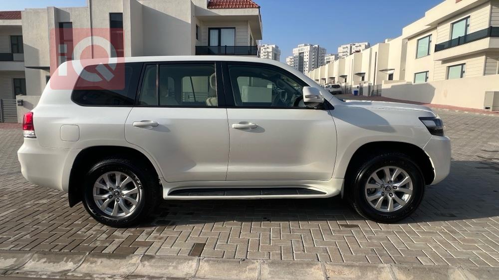 تويوتا لاندكروزر